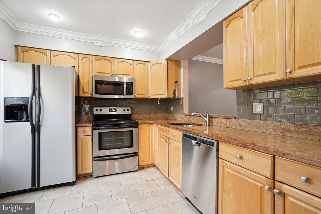 6645 Medinah Ln - Photo 11