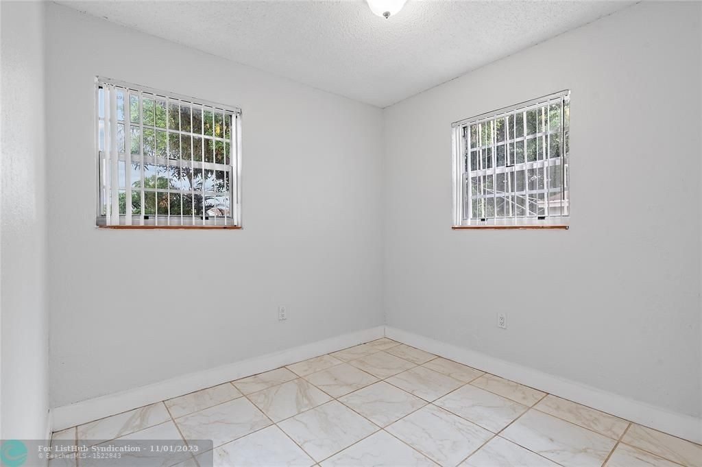 3381 Nw 8th Pl - Photo 6