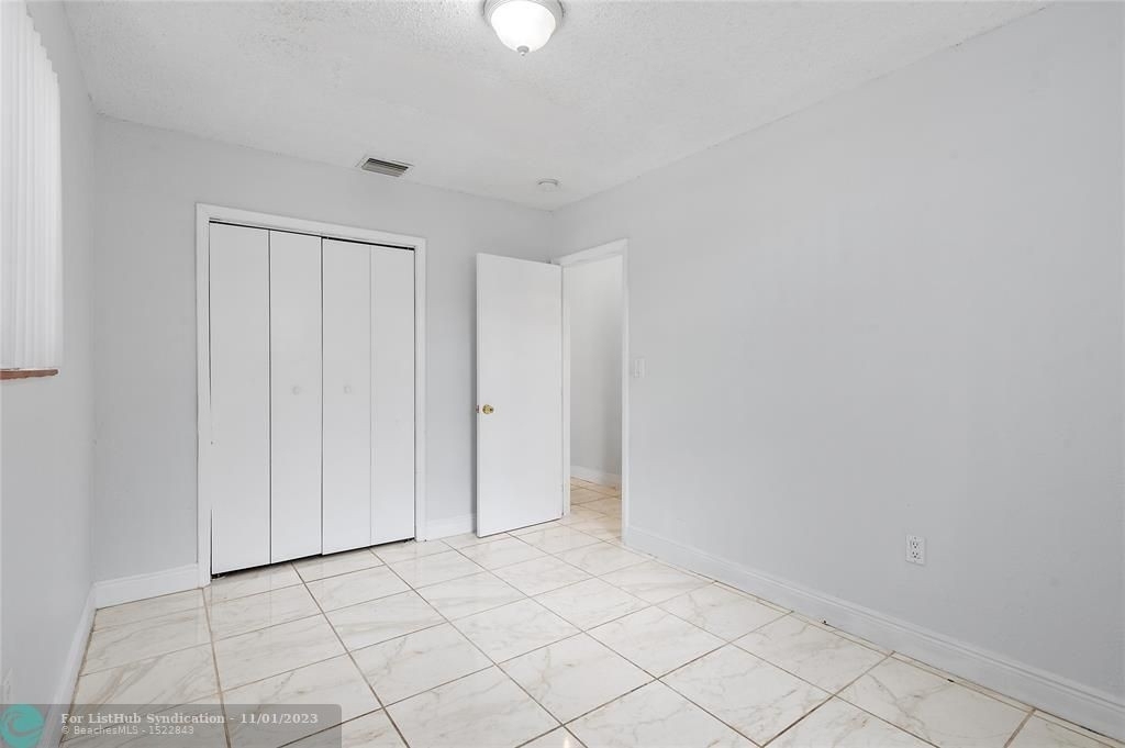 3381 Nw 8th Pl - Photo 5