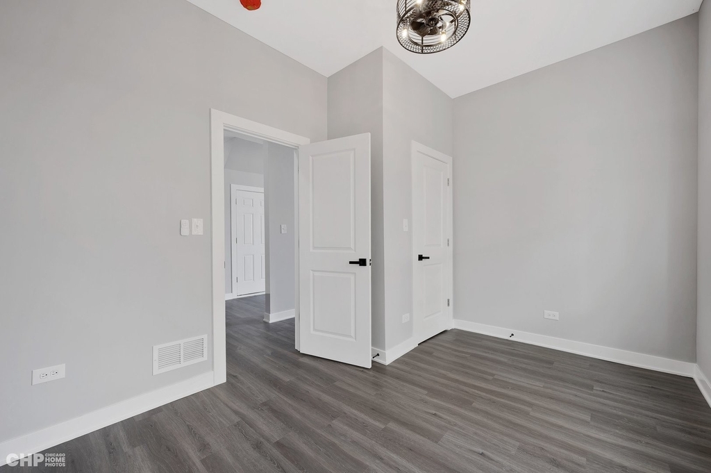 131 E 111th Street - Photo 10