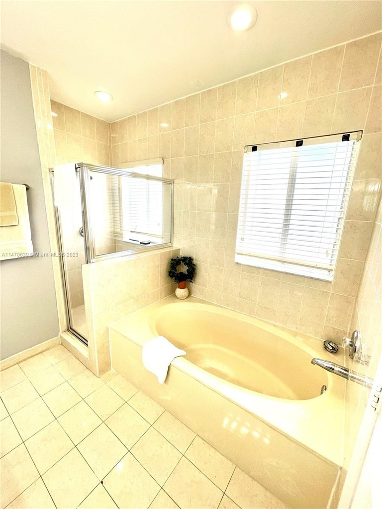 15857 Sw 138th Ter - Photo 15