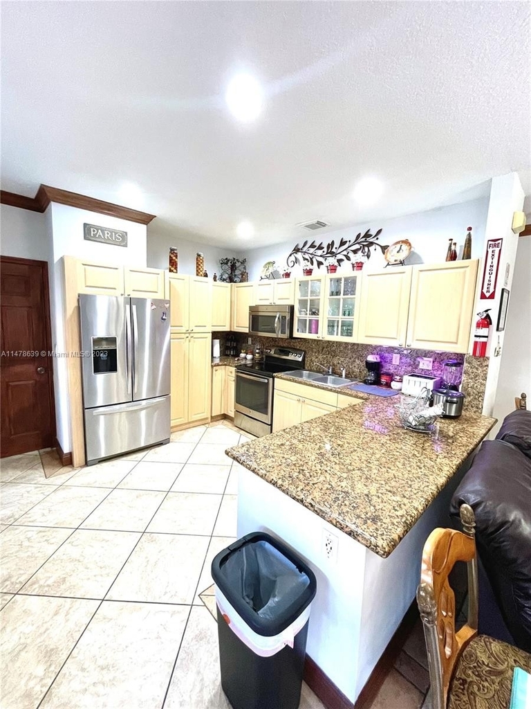 15857 Sw 138th Ter - Photo 5