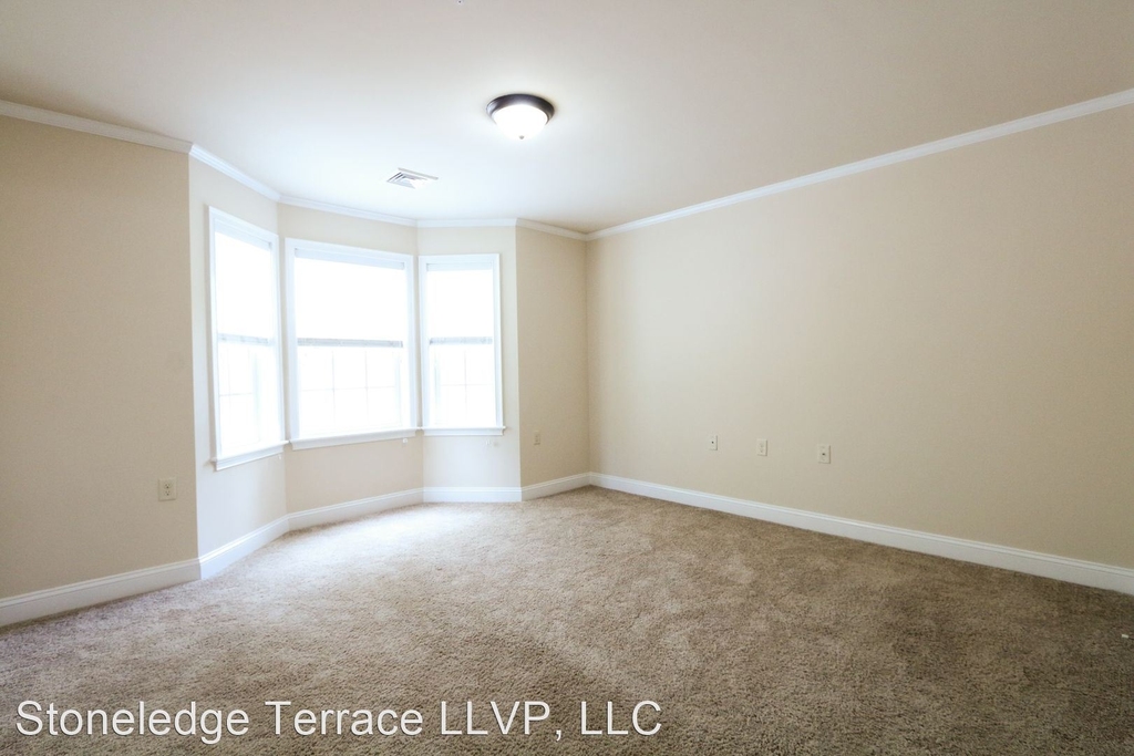 18 Stoneledge Drive - Photo 16