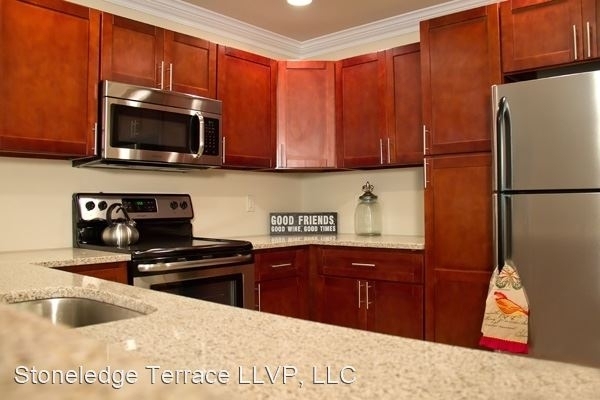 18 Stoneledge Drive - Photo 1