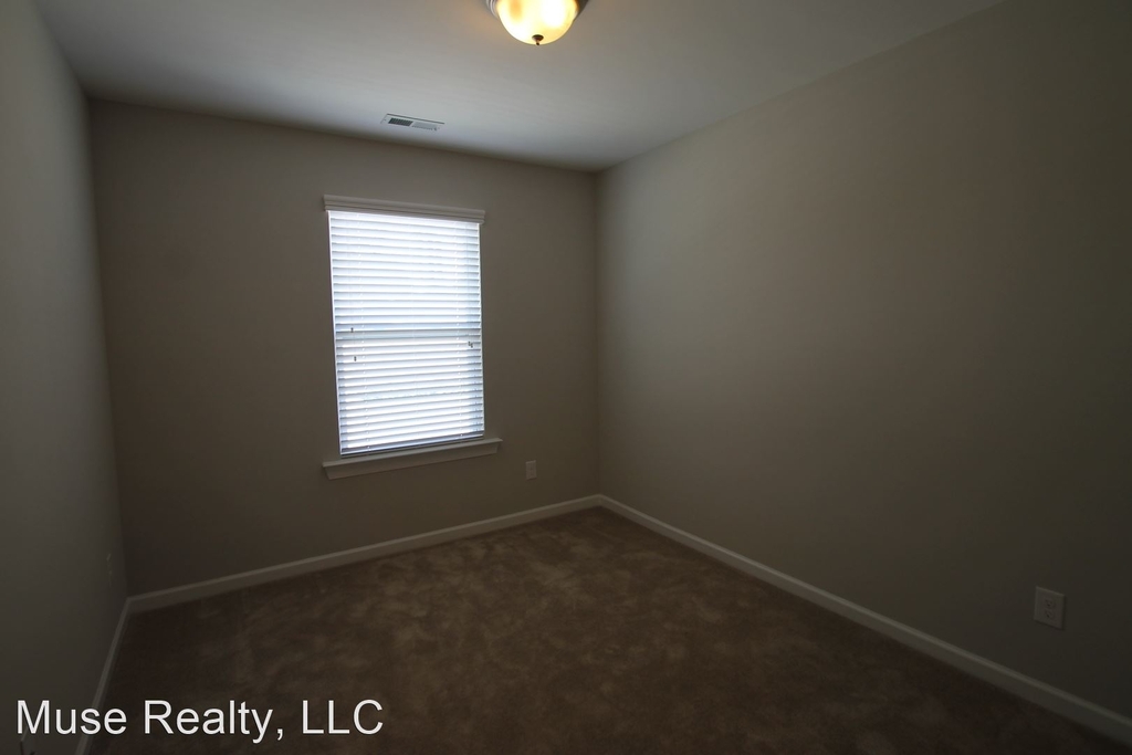 1120 Roderick Drive - Photo 13