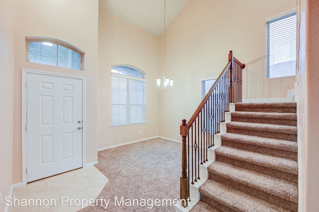 2218 Manchester Crossing Dr - Photo 12