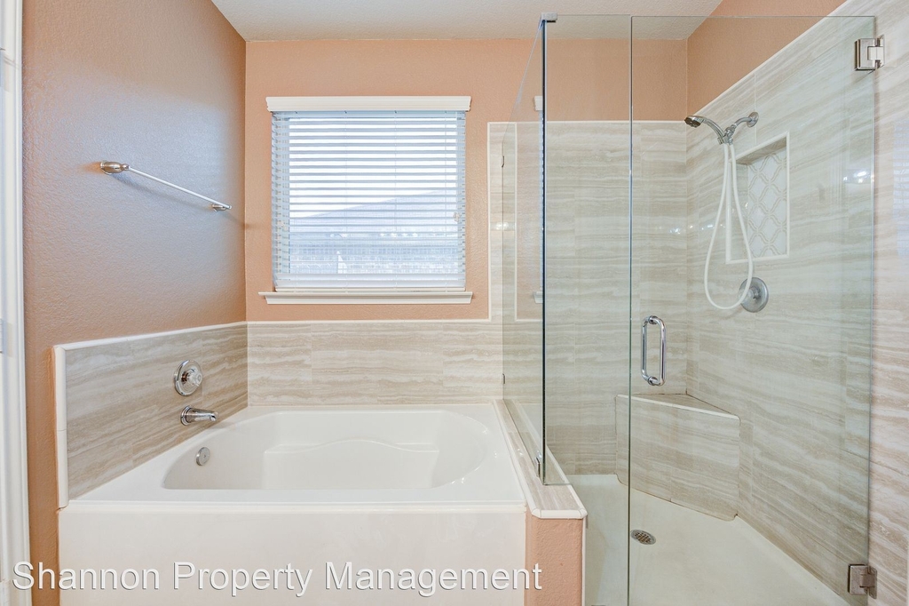 2218 Manchester Crossing Dr - Photo 19