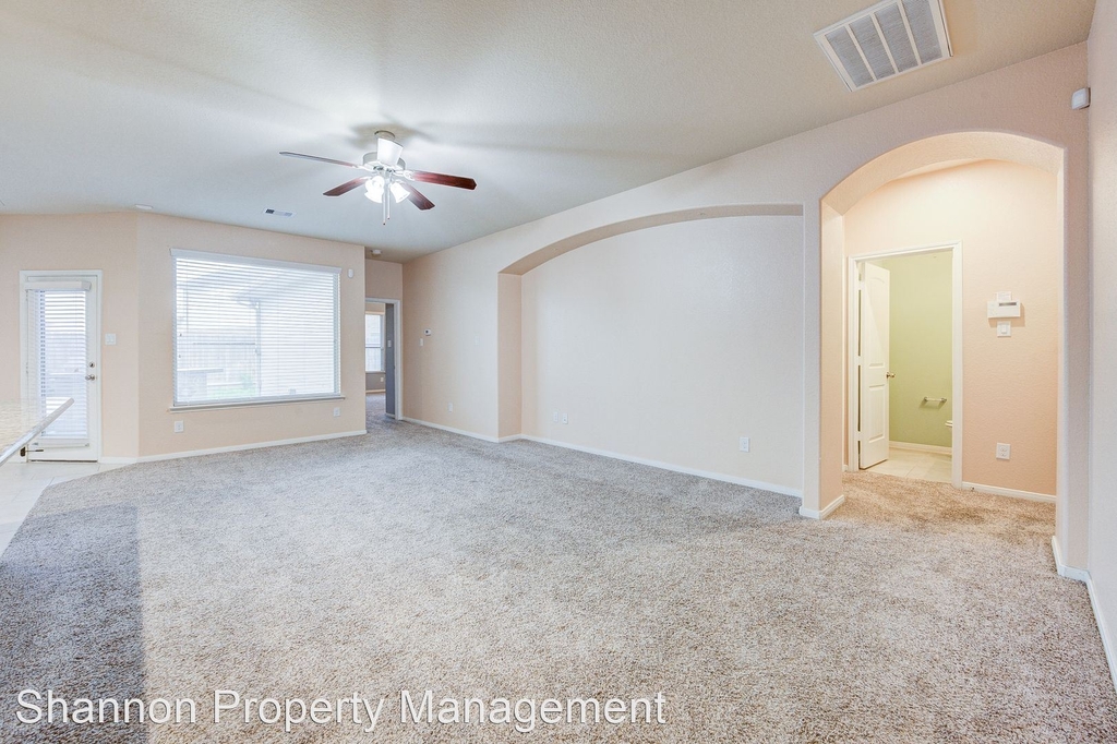 2218 Manchester Crossing Dr - Photo 10
