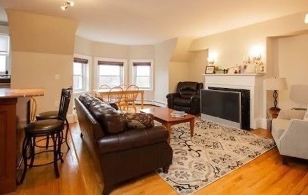 318 Tappan Street - Photo 2