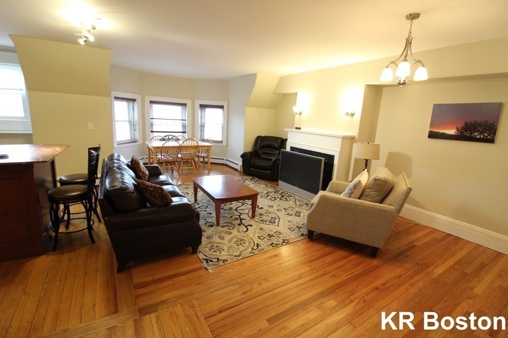 318 Tappan Street - Photo 5