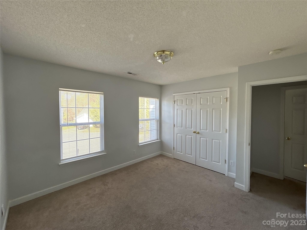 1462 Mandy Place Court - Photo 14