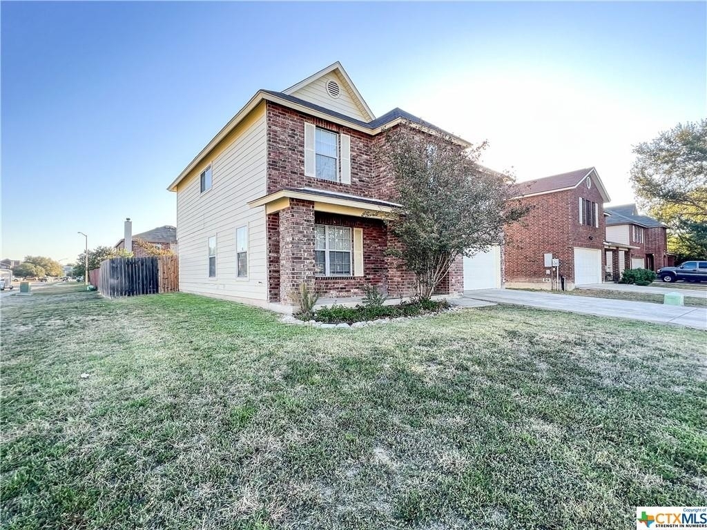 842 Tracys Crossing - Photo 1