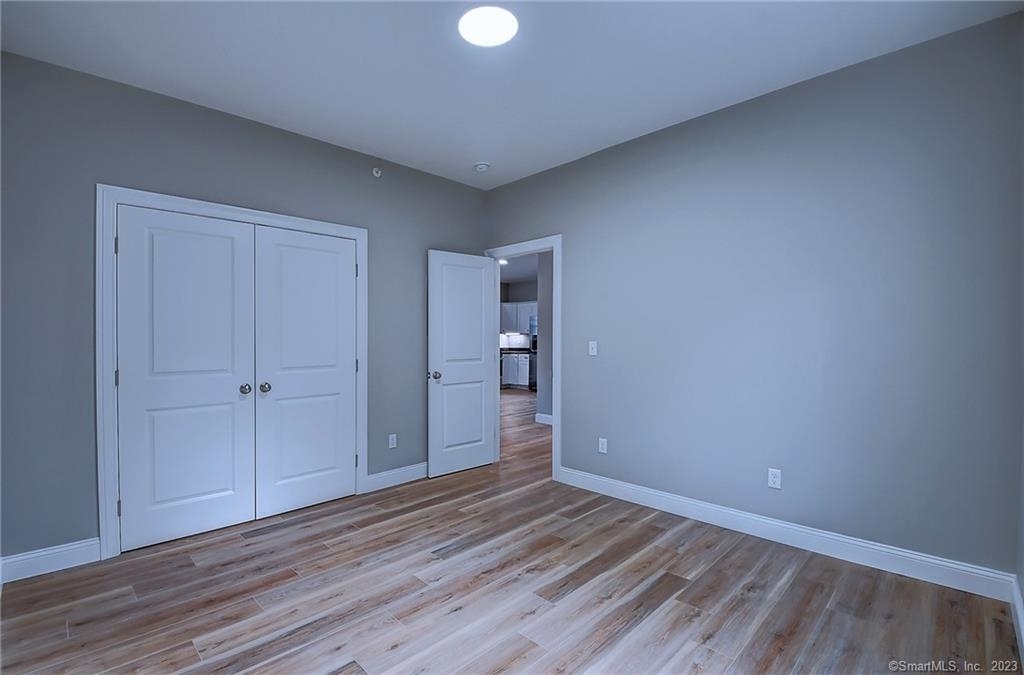 642 Stafford Avenue - Photo 8