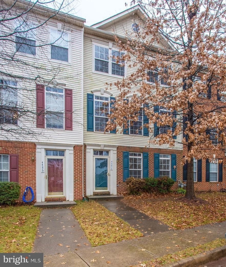 44277 Arapaho Terrace - Photo 0