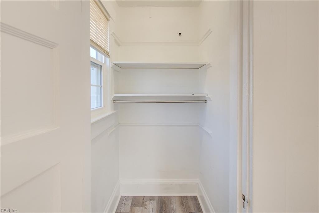 1135 Jackson Avenue - Photo 5