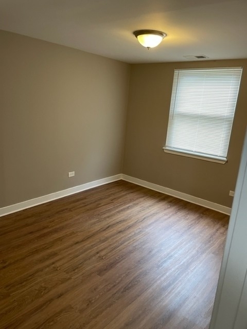 1649 W 21st Street - Photo 9