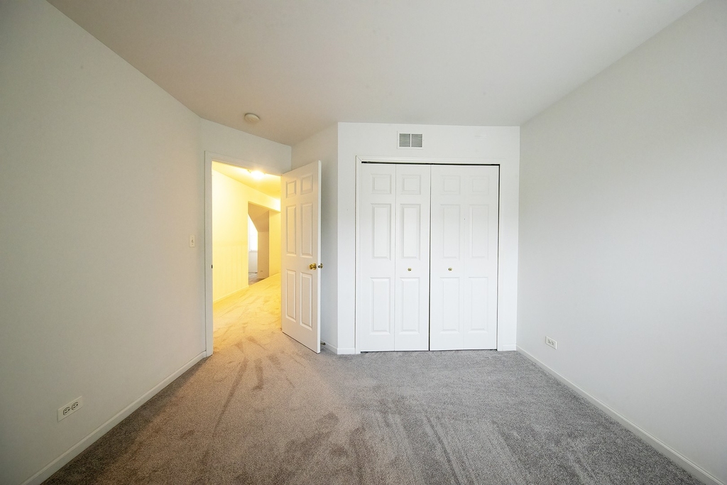 836 Linden Circle - Photo 13