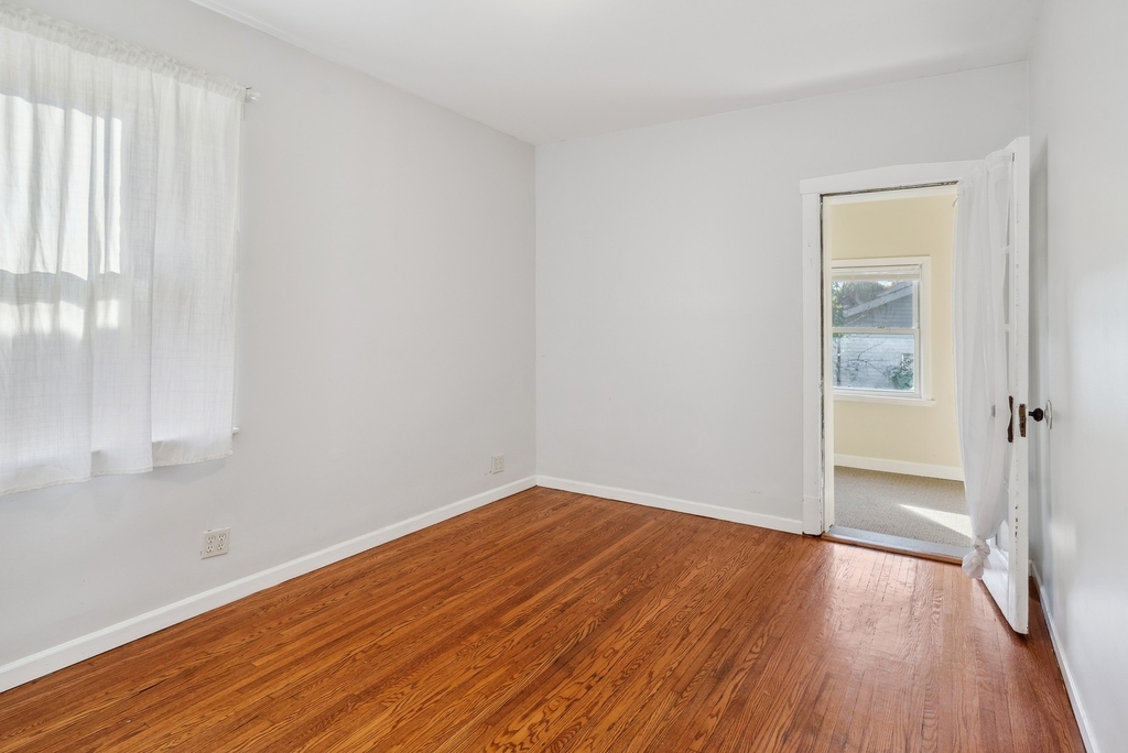 4643 W Wrightwood Avenue - Photo 8