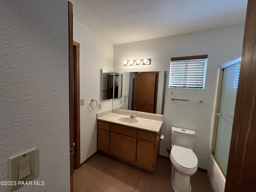 1190 N Conestoga Way - Photo 11