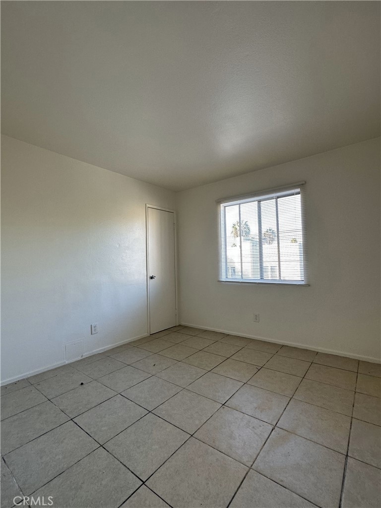 1218 Long Beach Boulevard - Photo 3