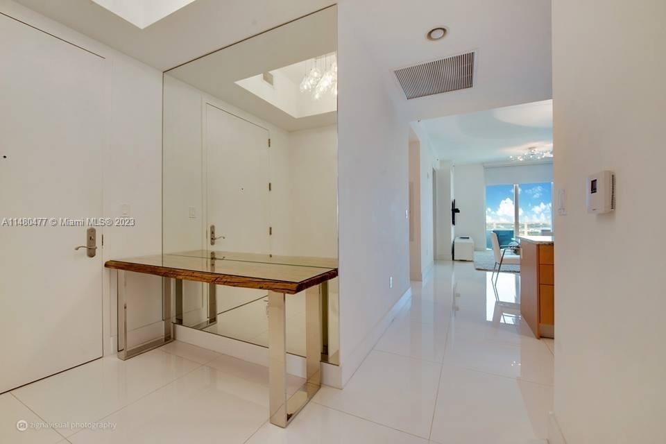 15811 Collins Ave - Photo 4