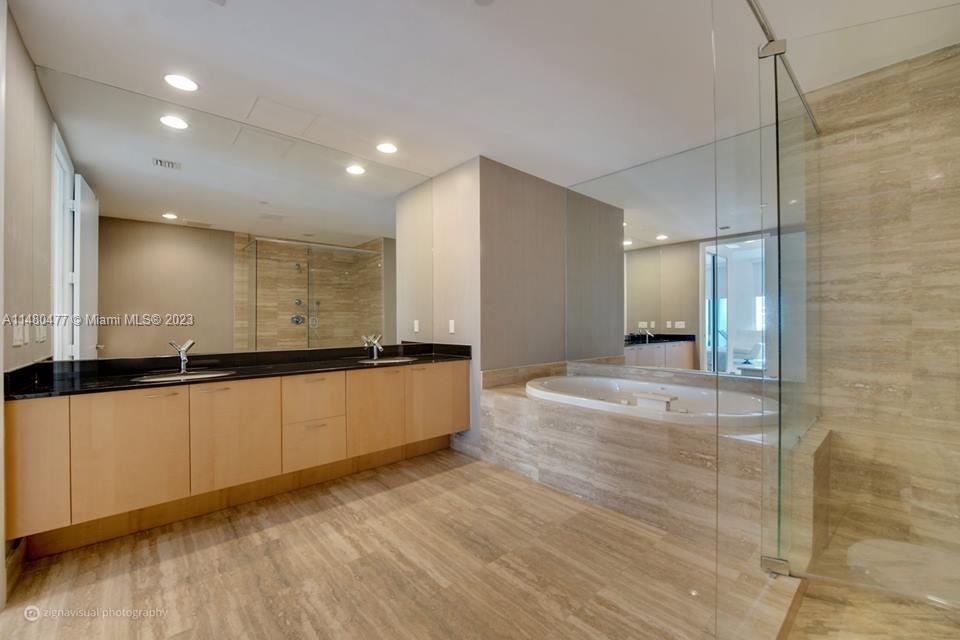 15811 Collins Ave - Photo 8