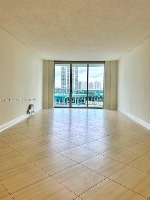 19390 Collins Ave - Photo 2