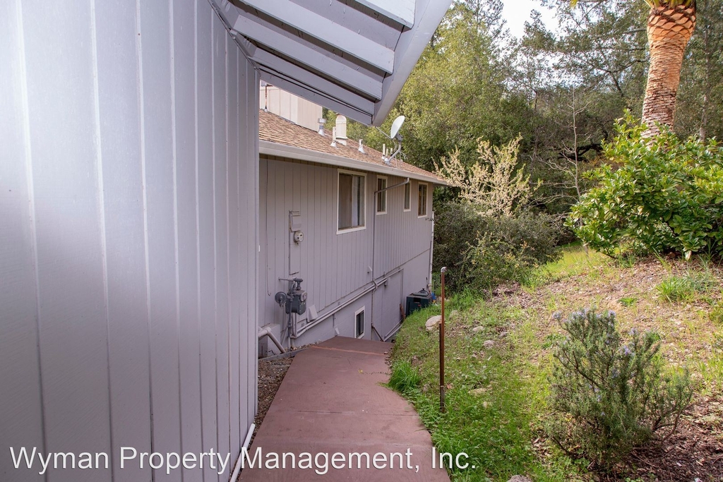 536 Linda Falls Terrace - Photo 4