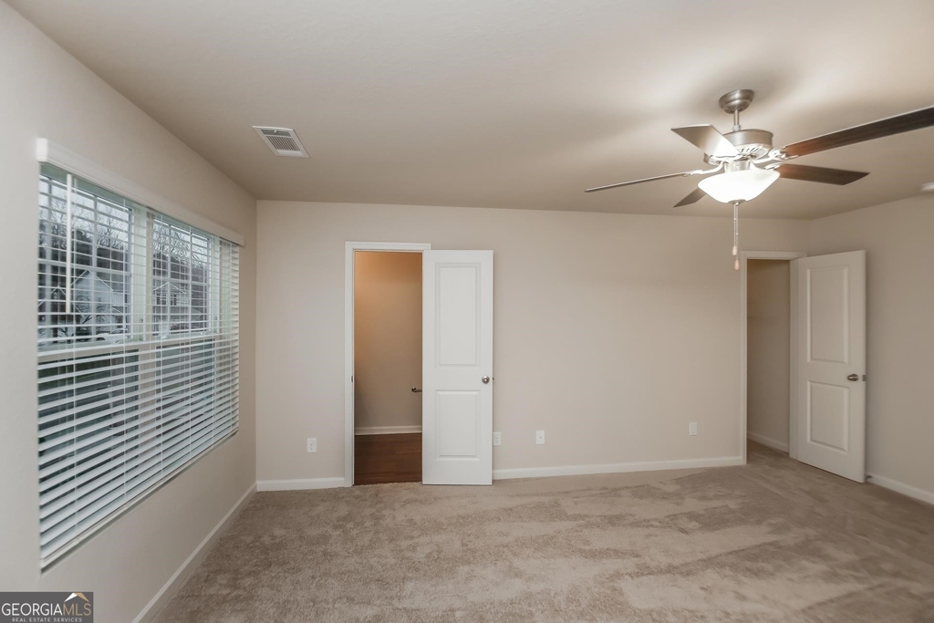 209 Augusta Woods - Photo 5