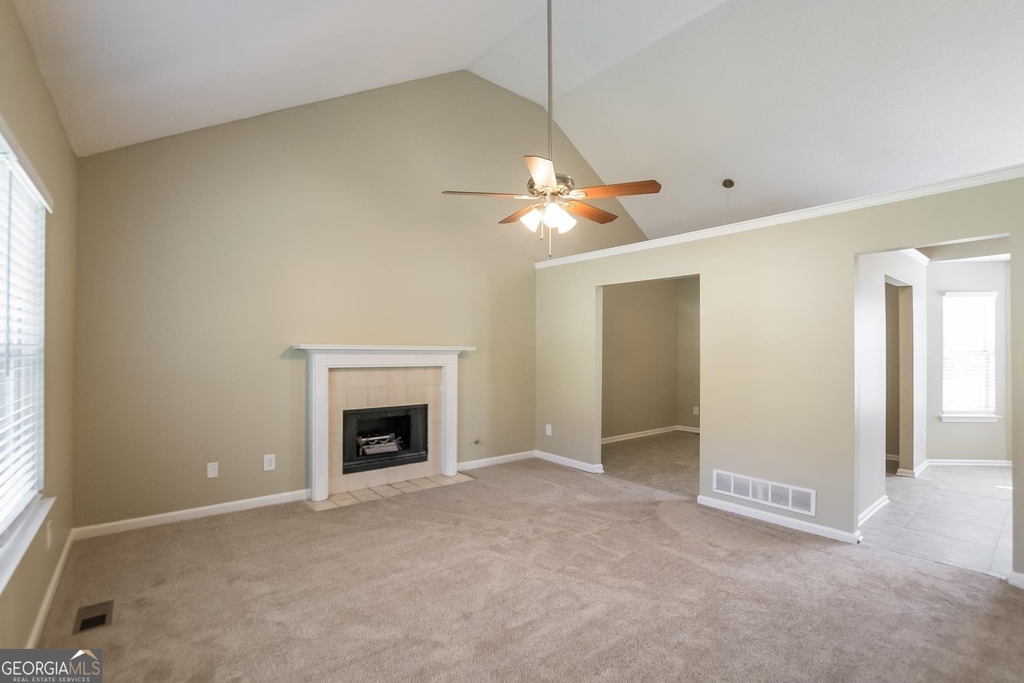 7370 Hunters Ridge - Photo 2