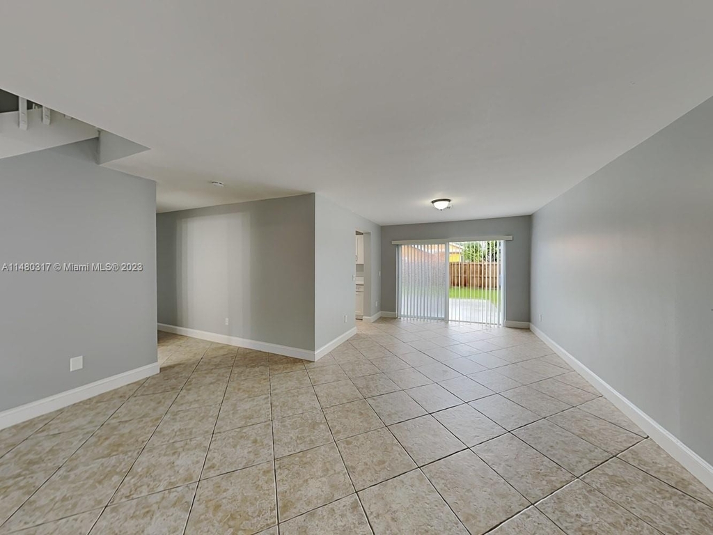 9711 Sw 14th Ct - Photo 1