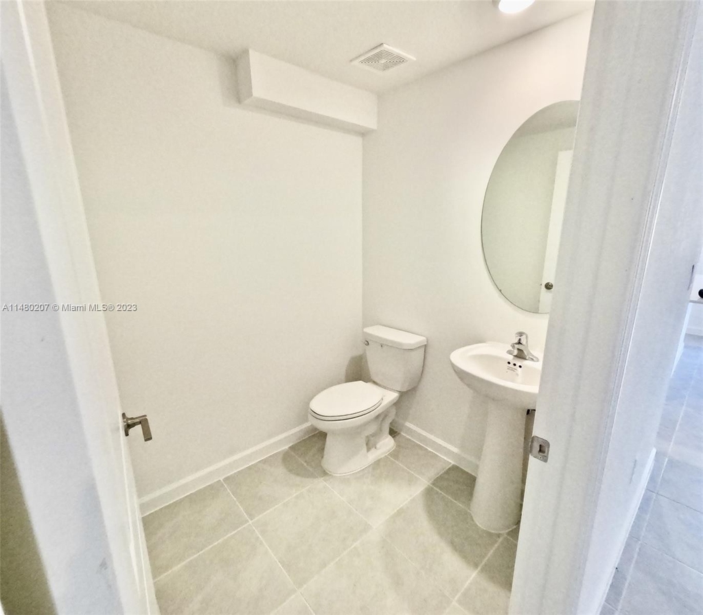 12517 Nw 23 Road Pl - Photo 4