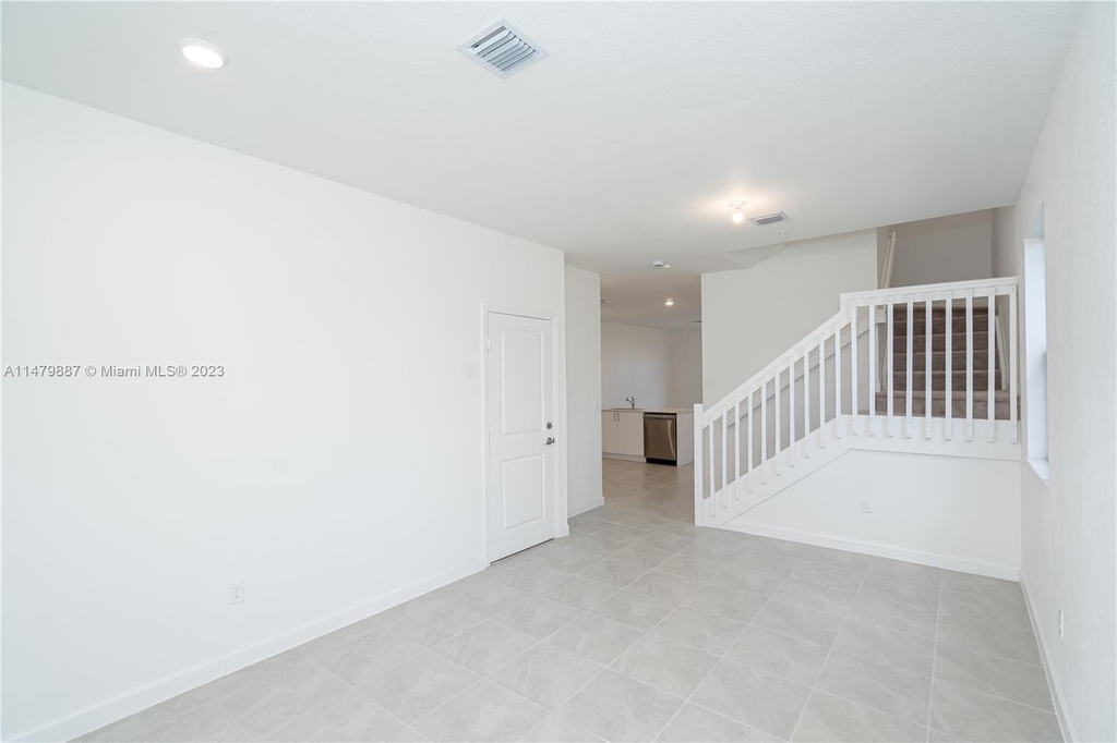 266 Sw 159 Pl - Photo 3