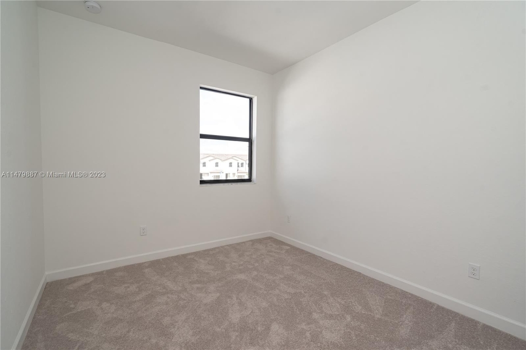 266 Sw 159 Pl - Photo 18