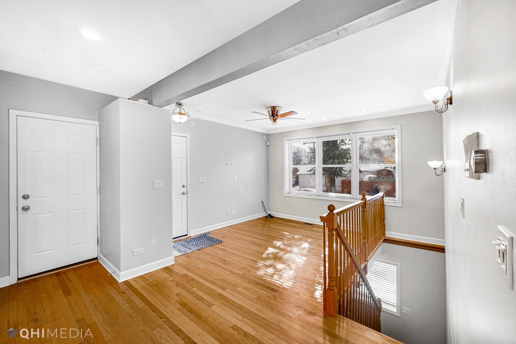 3416 W Cullom Avenue - Photo 2