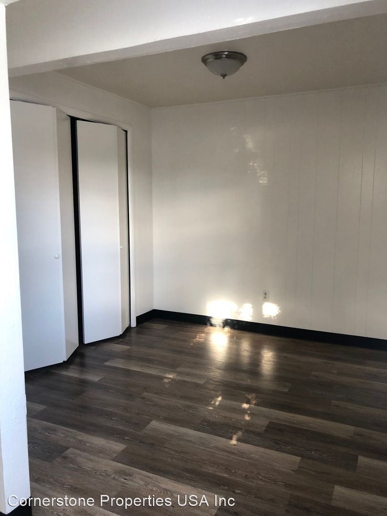 4510 Spenard Rd - Photo 2