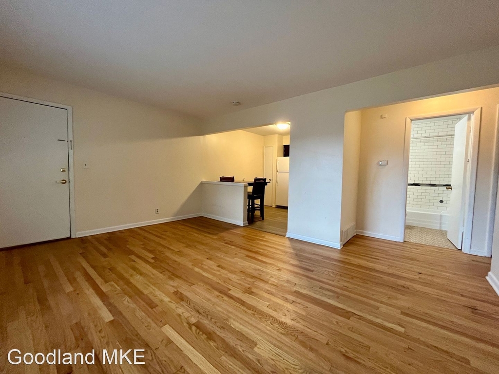 3051 W Fardale Ave - Photo 10