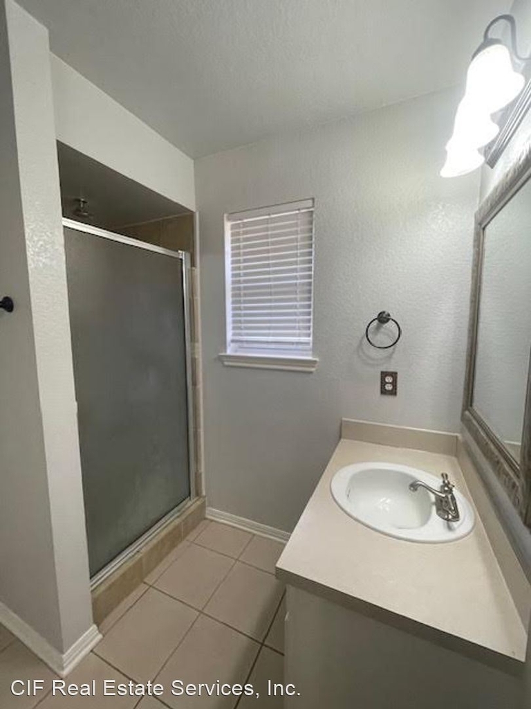 10145 Valencia Dr Unit A - Photo 14