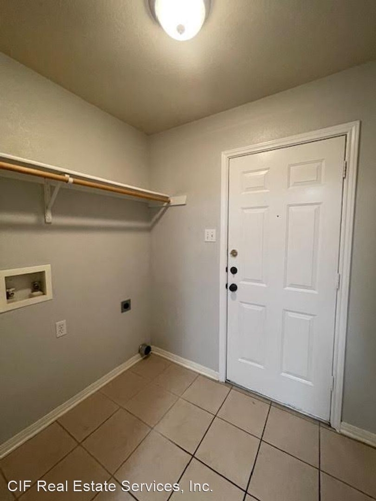 10145 Valencia Dr Unit A - Photo 16