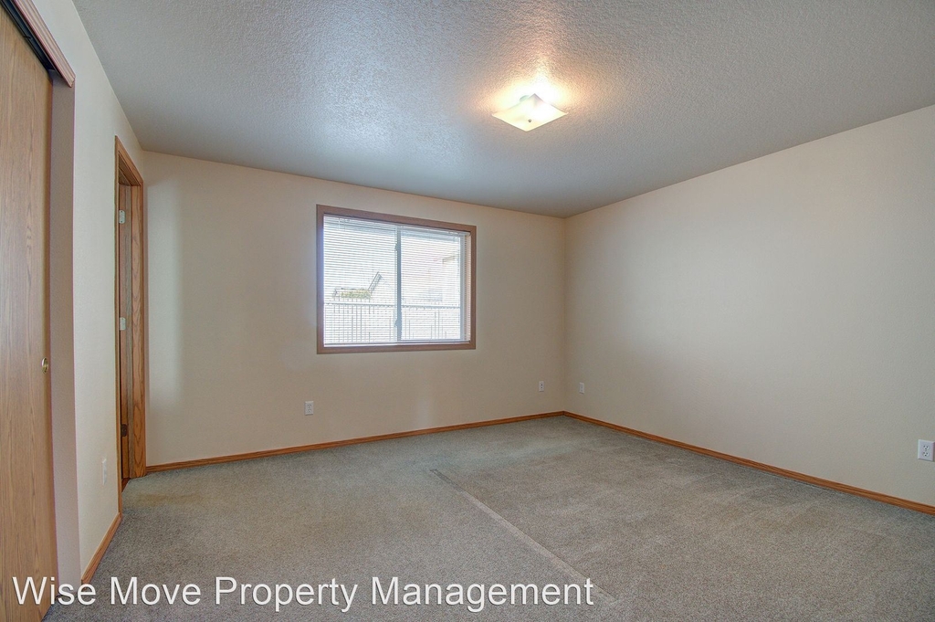 19026 Se 12th Way - Photo 13