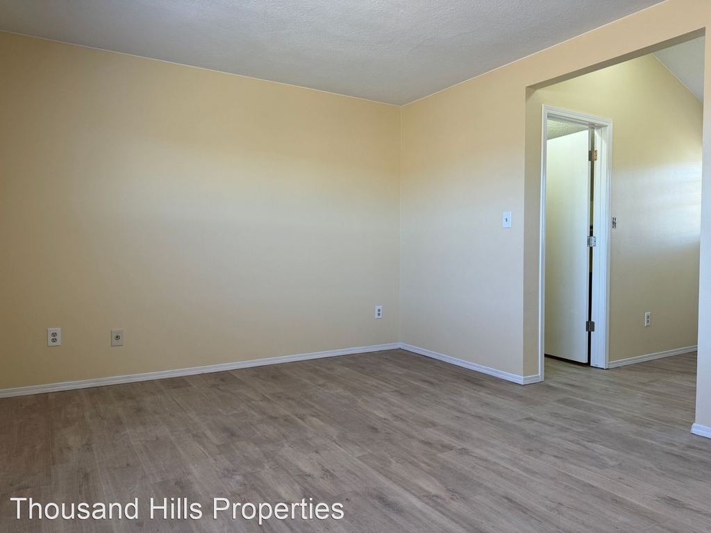 566 Trumbull Lane - Photo 14