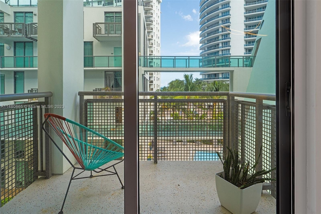 6000 Collins Ave - Photo 10