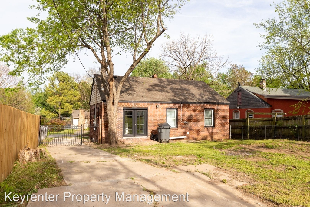712 N Marion Ave - Photo 27