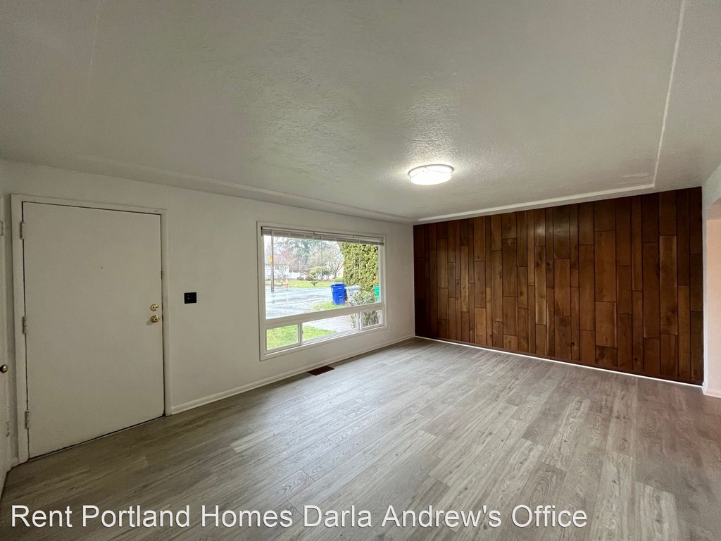 406 Se 109th Avenue - Photo 1