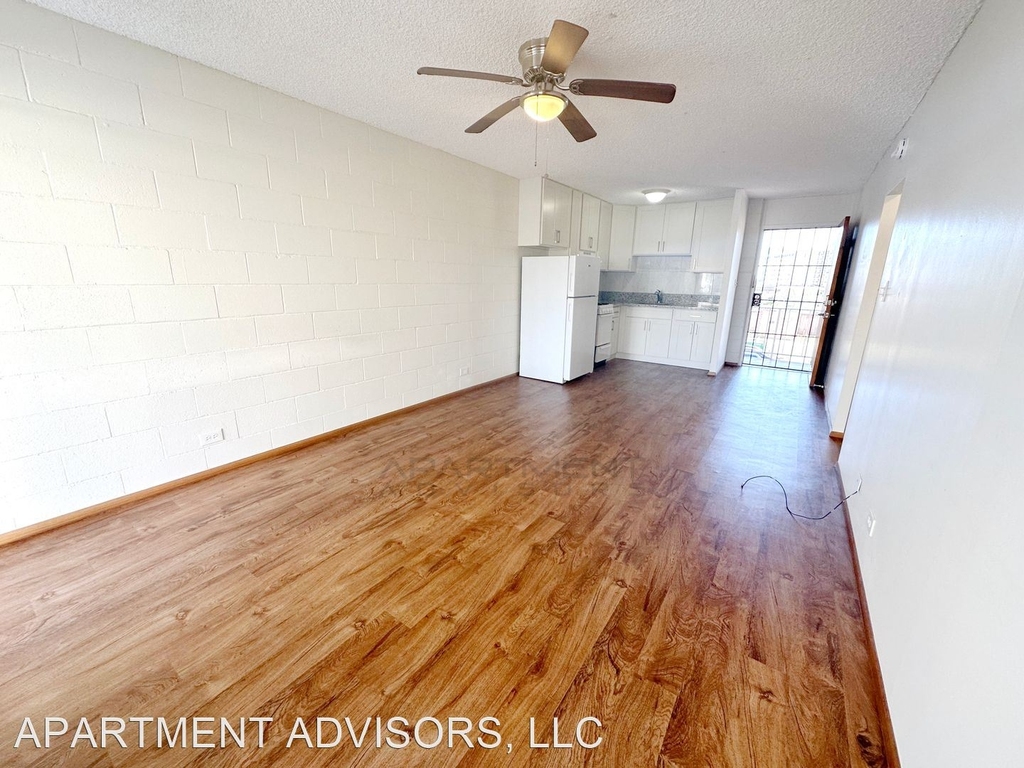 1130 Hassinger Street - Photo 5