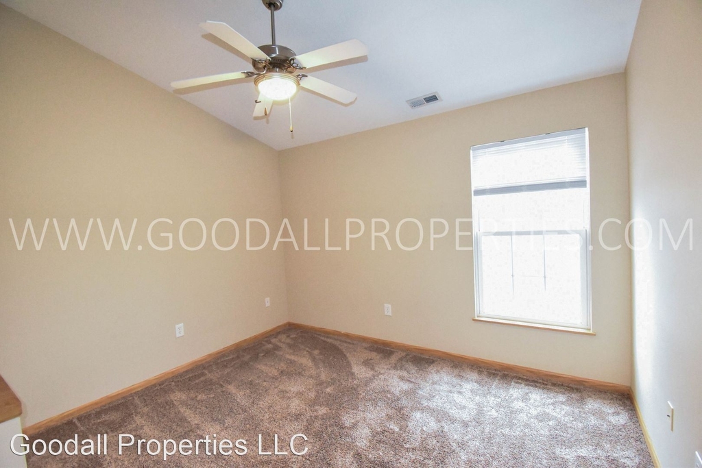 15404 Townsend Ave - Photo 16