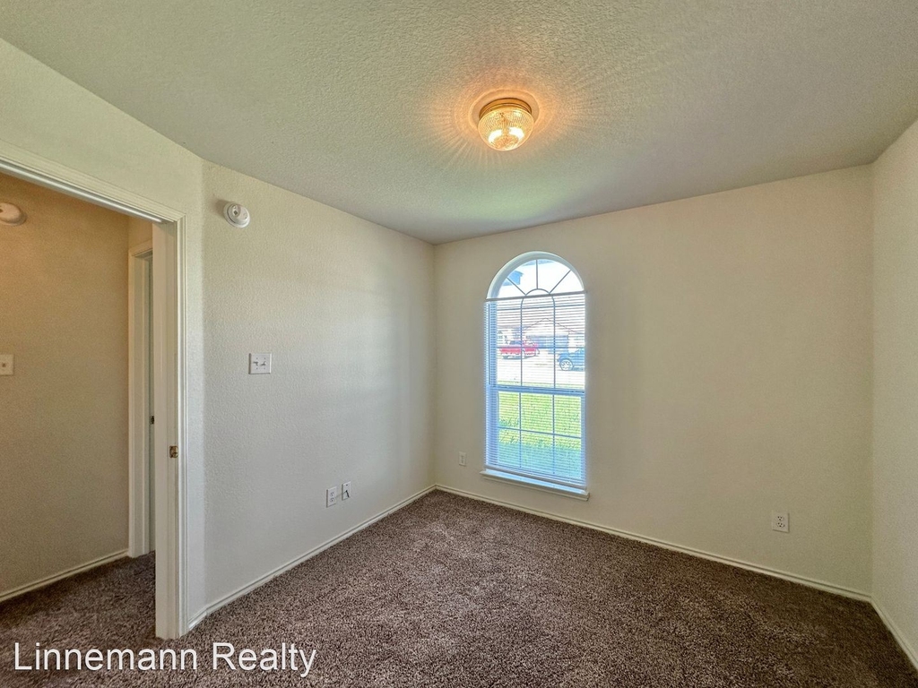 3806 Basset Court - Photo 23