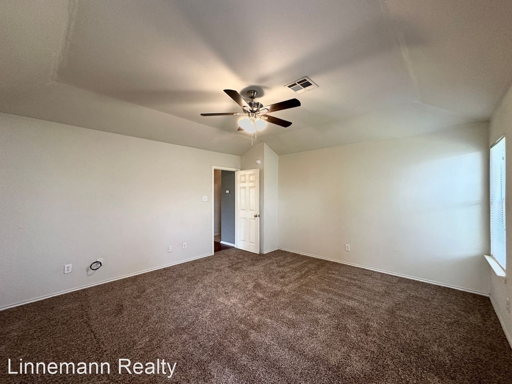 3806 Basset Court - Photo 11