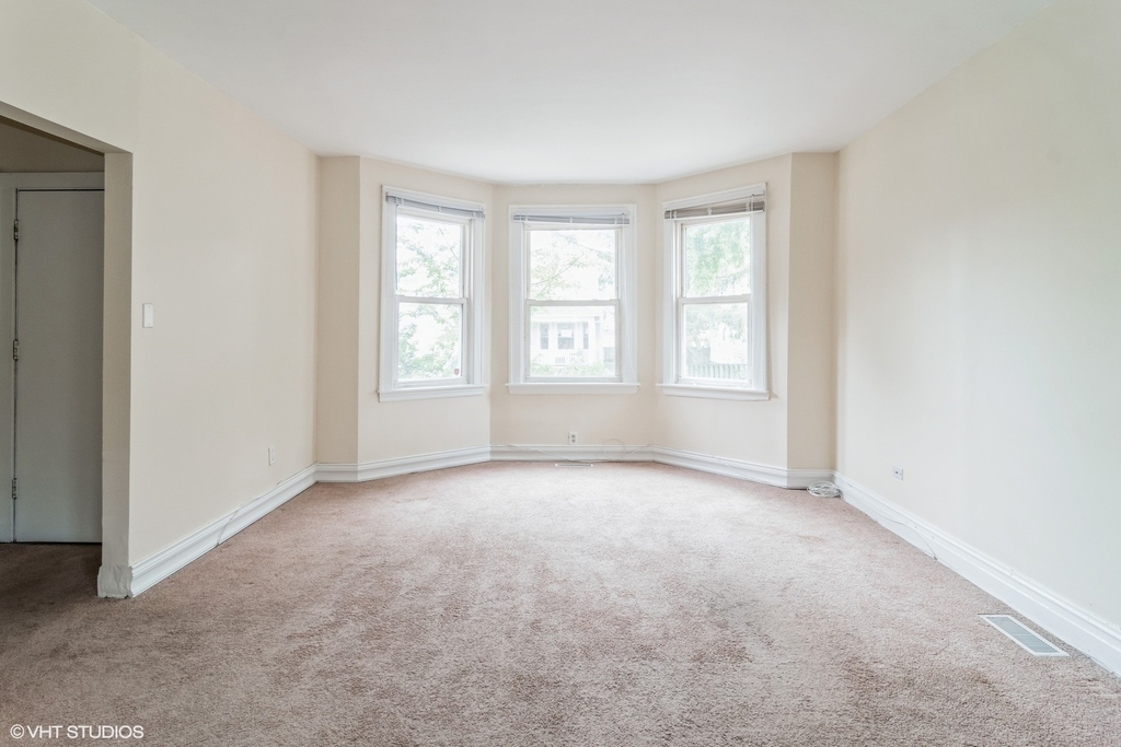 1021 Circle Avenue - Photo 1