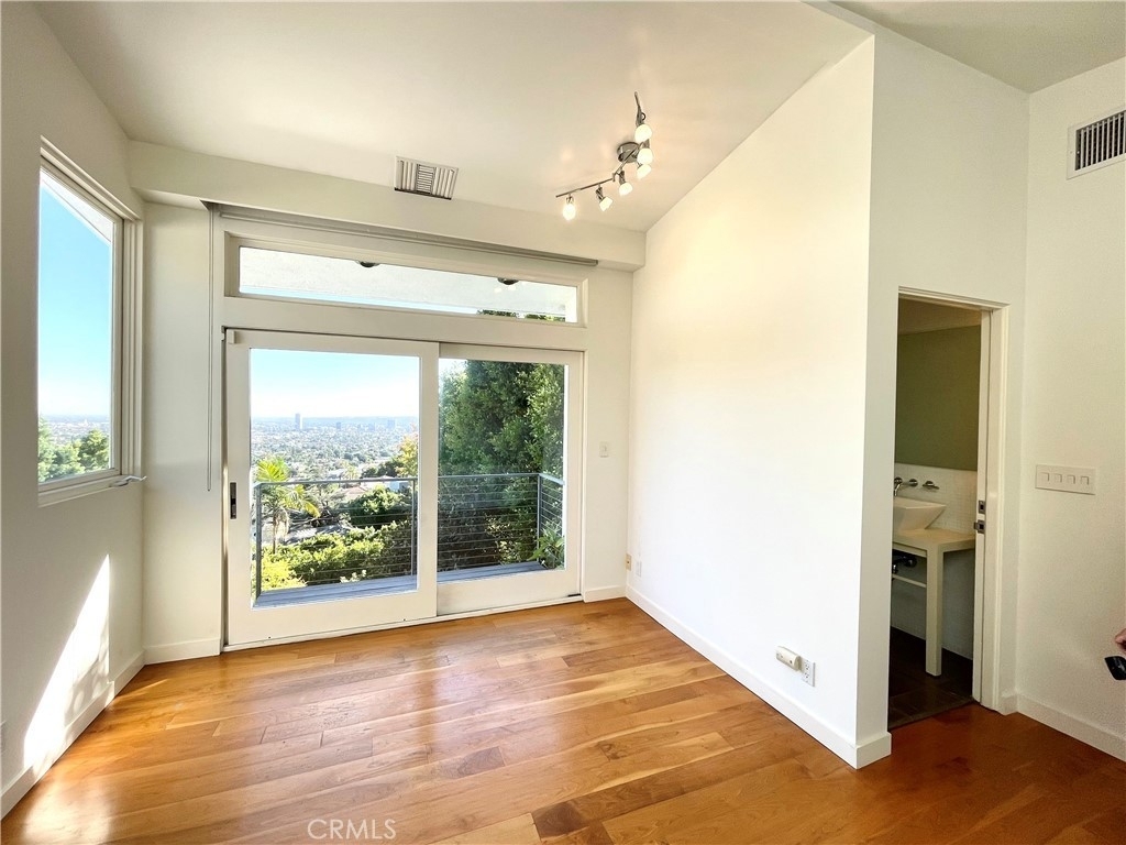 8312 Hollywood Boulevard - Photo 24